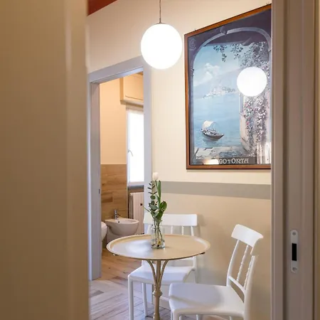 Nocleg ze śniadaniem Tra I Laghi Casale Corte Cerro