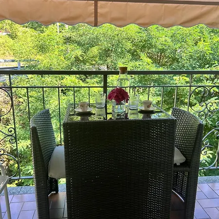 Bed and breakfast Tra I Laghi
