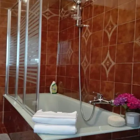 Nocleg ze śniadaniem Tra I Laghi Casale Corte Cerro