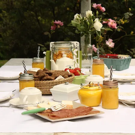 Nocleg ze śniadaniem Tra I Laghi 3*