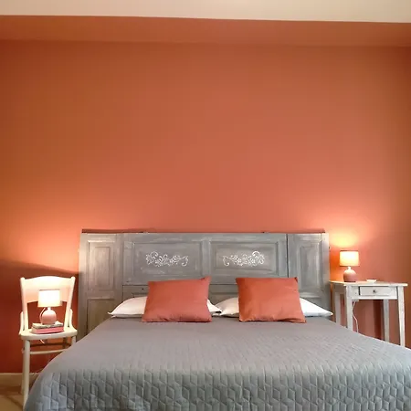 Tra I Laghi Casale Corte Cerro