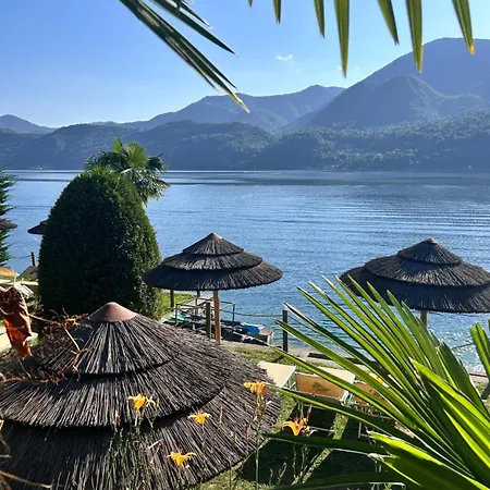 Bed and breakfast Tra I Laghi Casale Corte Cerro