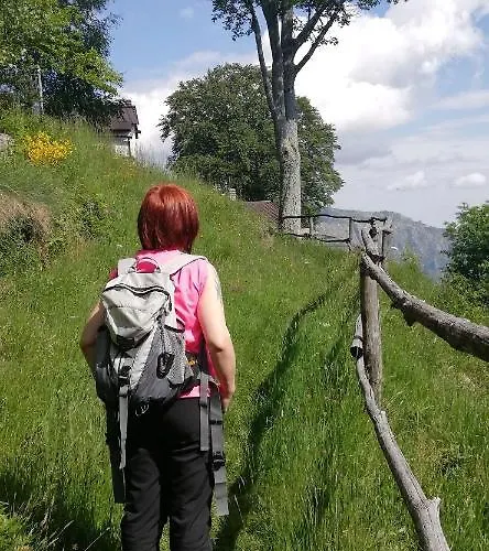Tra I Laghi Oda ve Kahvaltı Casale Corte Cerro