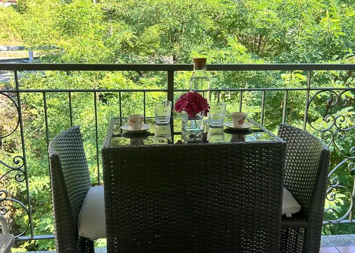Oda ve Kahvaltı Tra I Laghi